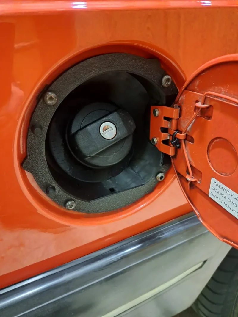 Tankstutzen Saab 900